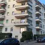 アパート Bright & Fully Furnished Flat In