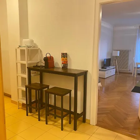 Bright & Fully Furnished Flat In Apartamento